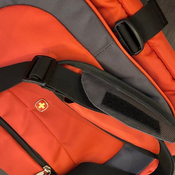 Swiss Gear Orange Travel Laptop Shoulder Bag Carry-On Luggage - Picture 7 of 9